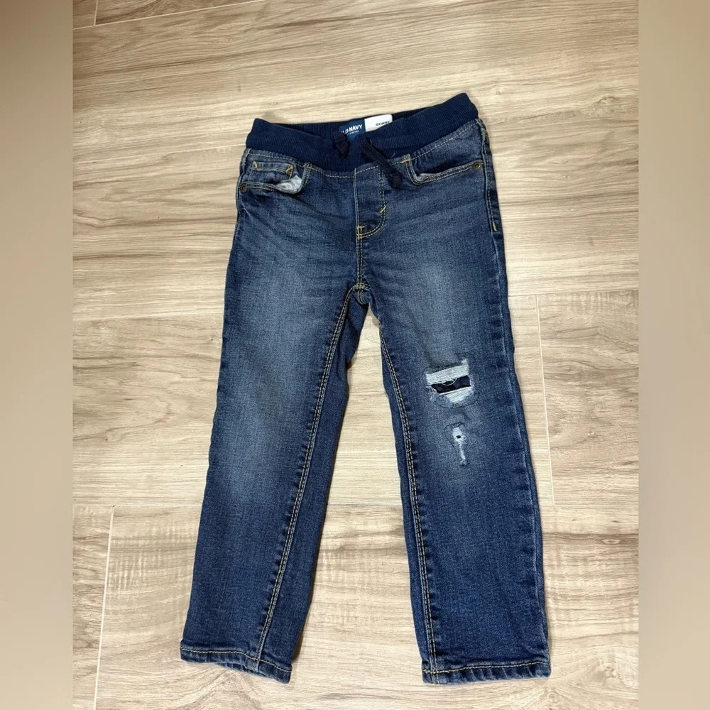 Old Navy boys' jeans, size 3T, navy blue, ripped at one knee